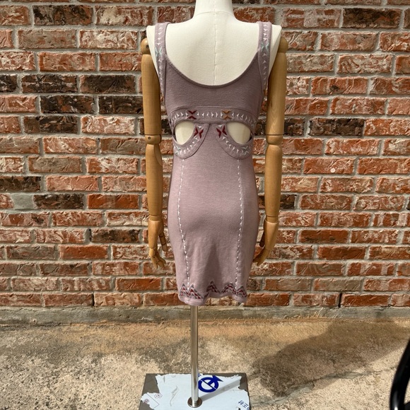 Free People Lavender Embroidered “Song of the South” dress / XS / EUC - Picture 12 of 17